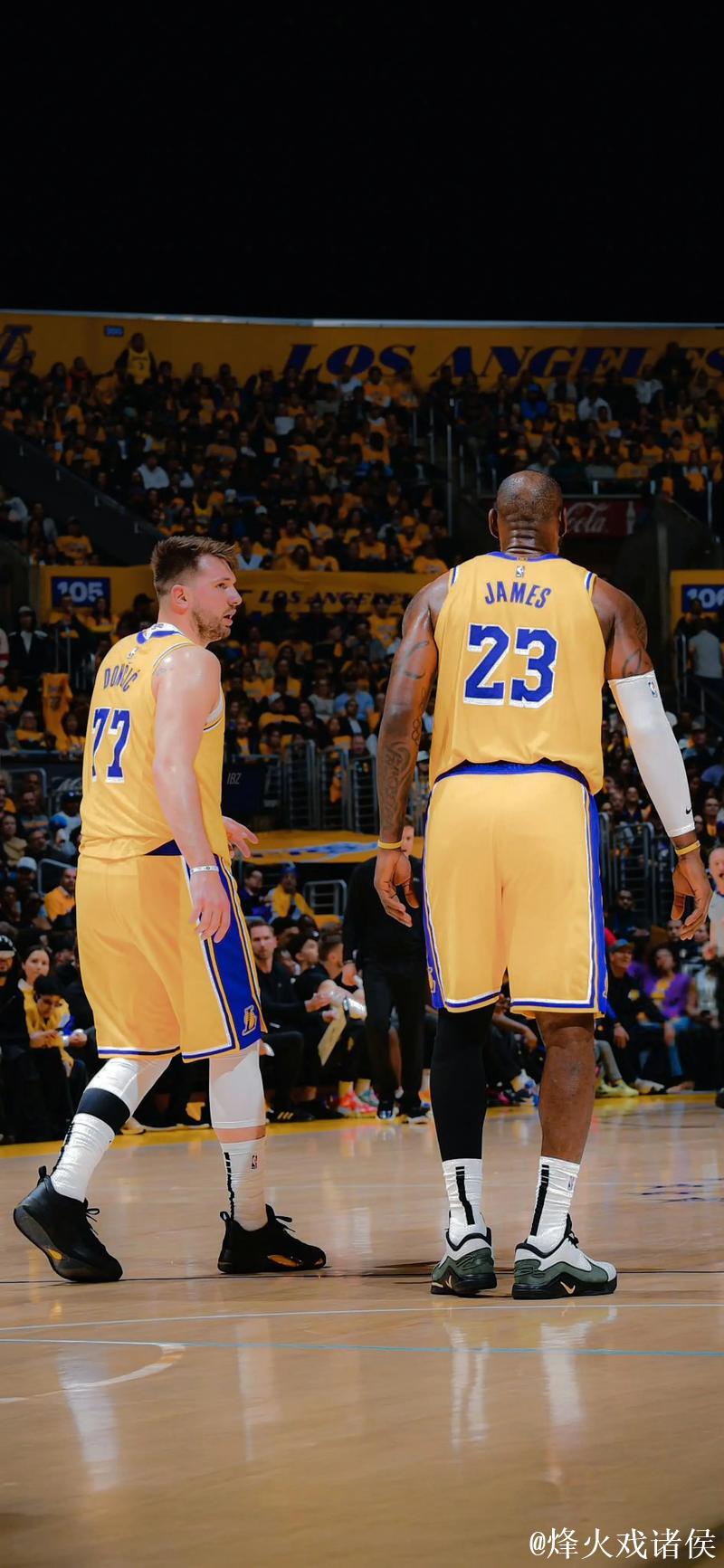 东契奇30+5+11难救主，詹姆斯17分湖人主场不敌活塞